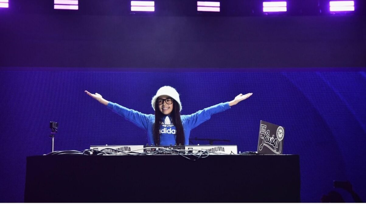 dj livia age