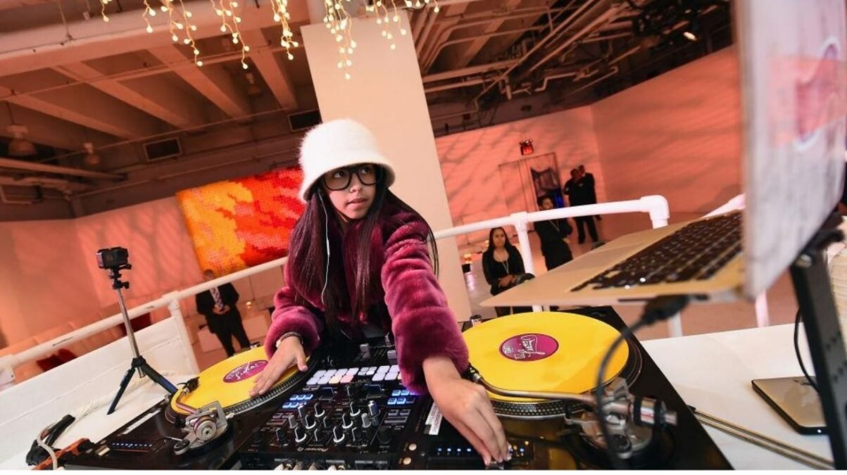 dj livia age